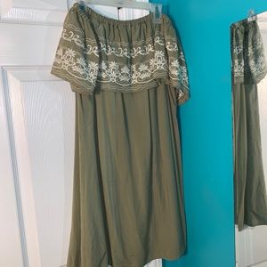 Love Tree Strapless Dress. Size Medium